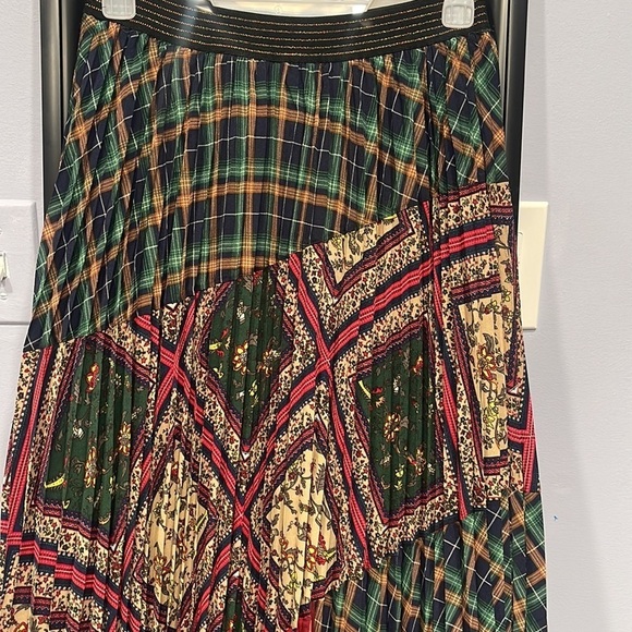 Skirt - Picture 3 of 7